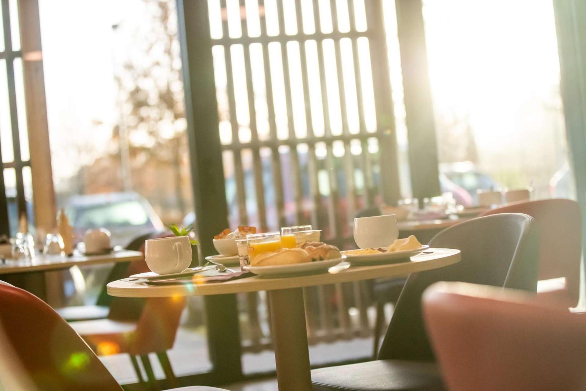 Brit Hotel Eden Spa องเฟลอร์ ภายนอก รูปภาพ