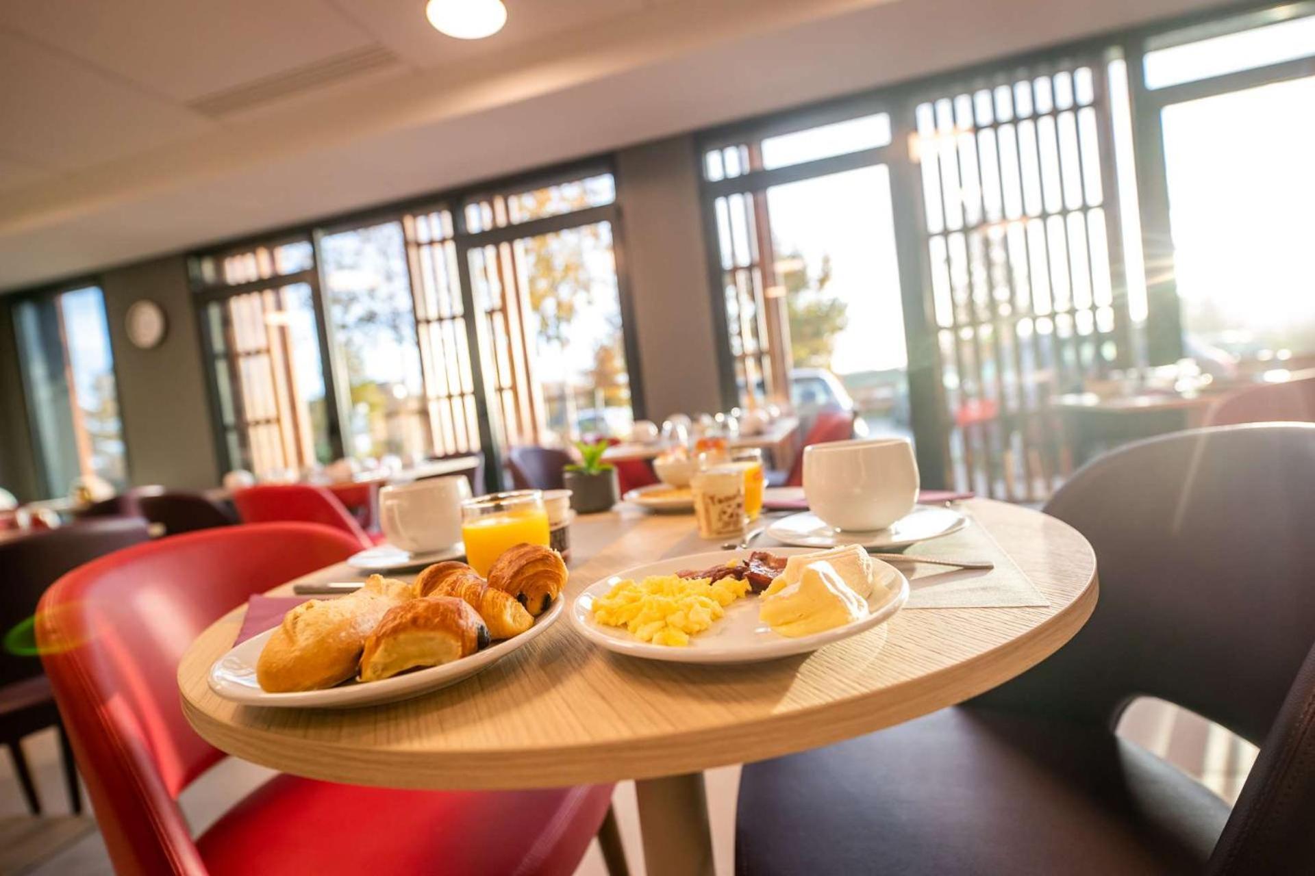 Brit Hotel Eden Spa องเฟลอร์ ภายนอก รูปภาพ