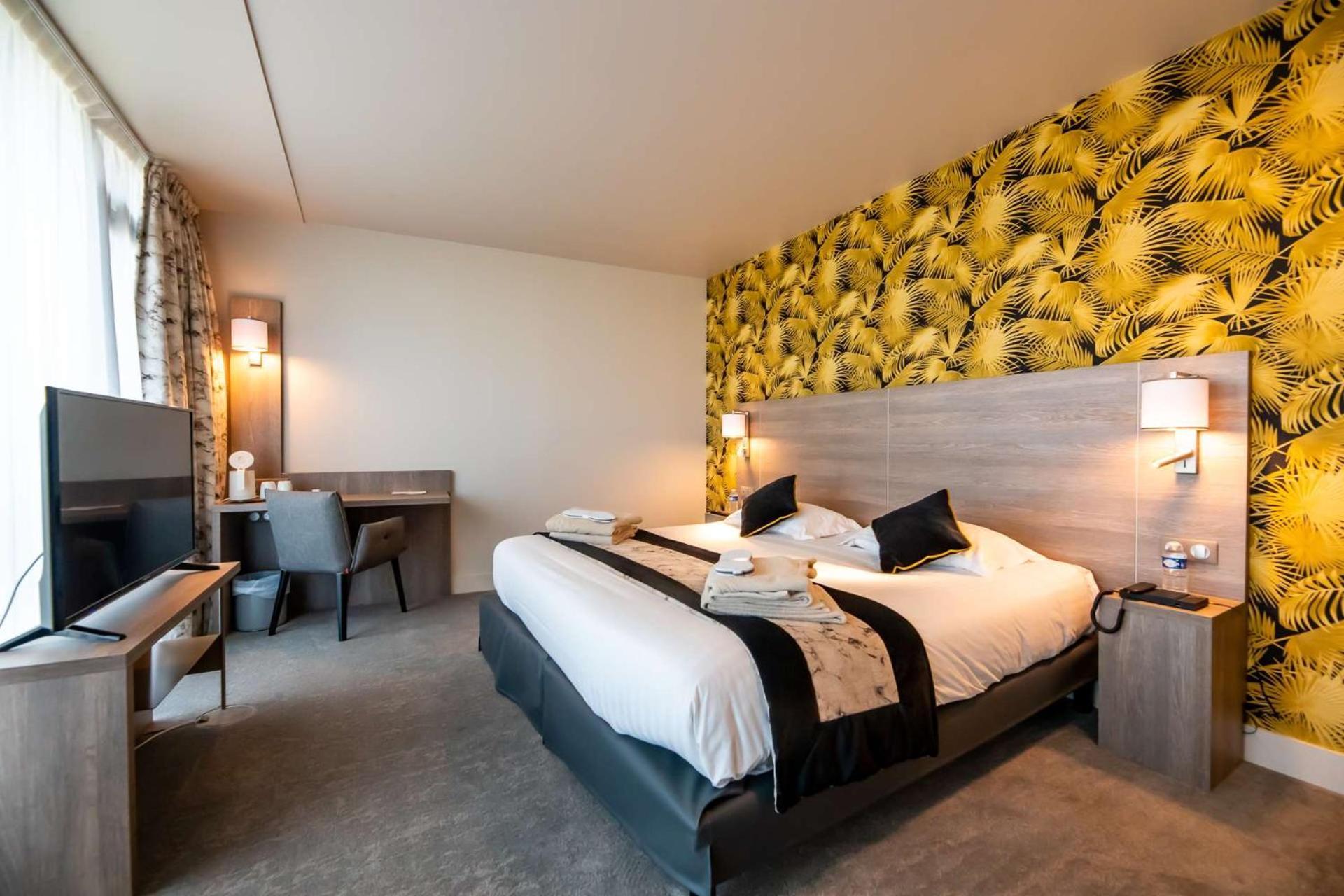 Brit Hotel Eden Spa องเฟลอร์ ภายนอก รูปภาพ