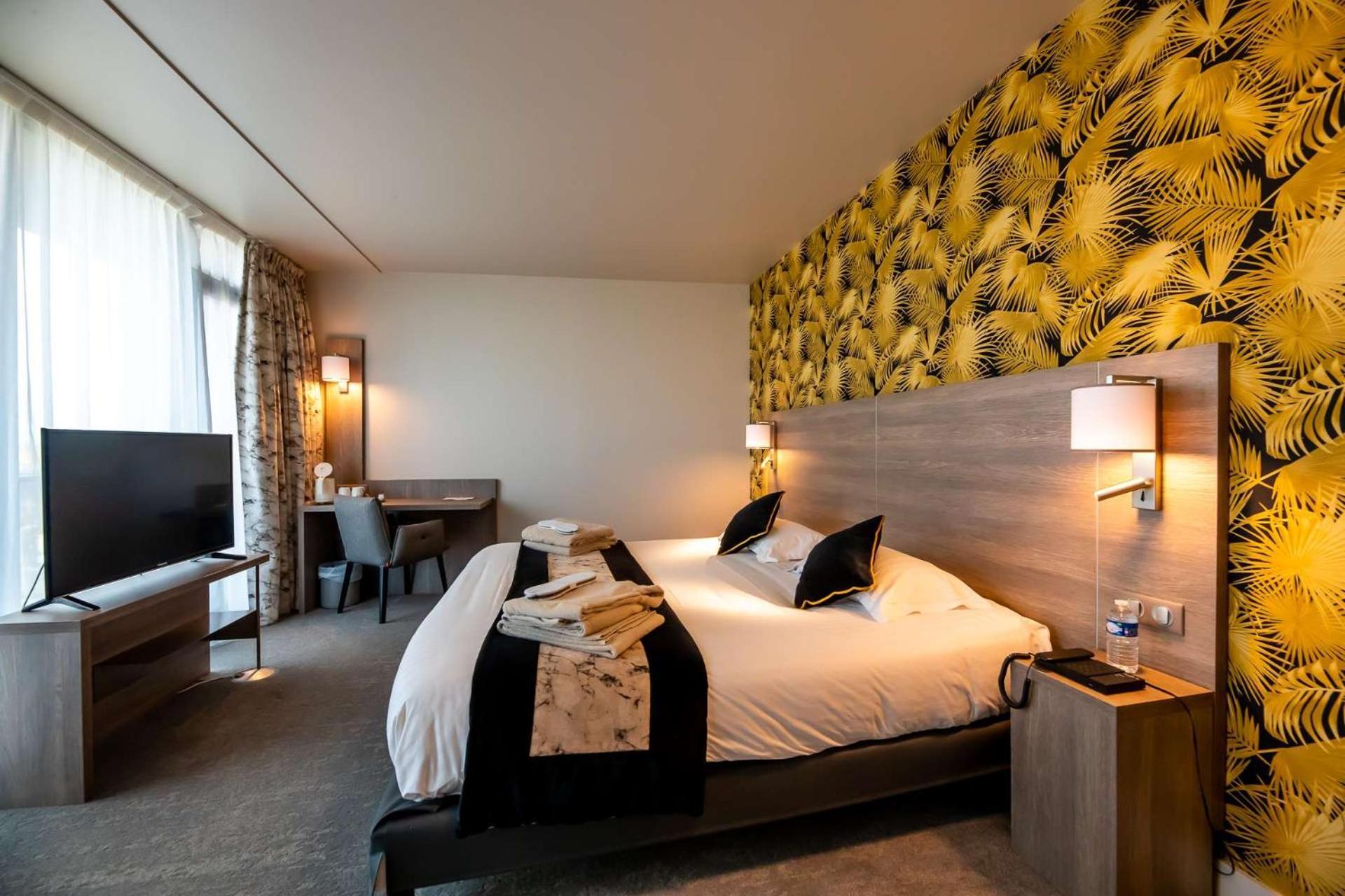 Brit Hotel Eden Spa องเฟลอร์ ภายนอก รูปภาพ