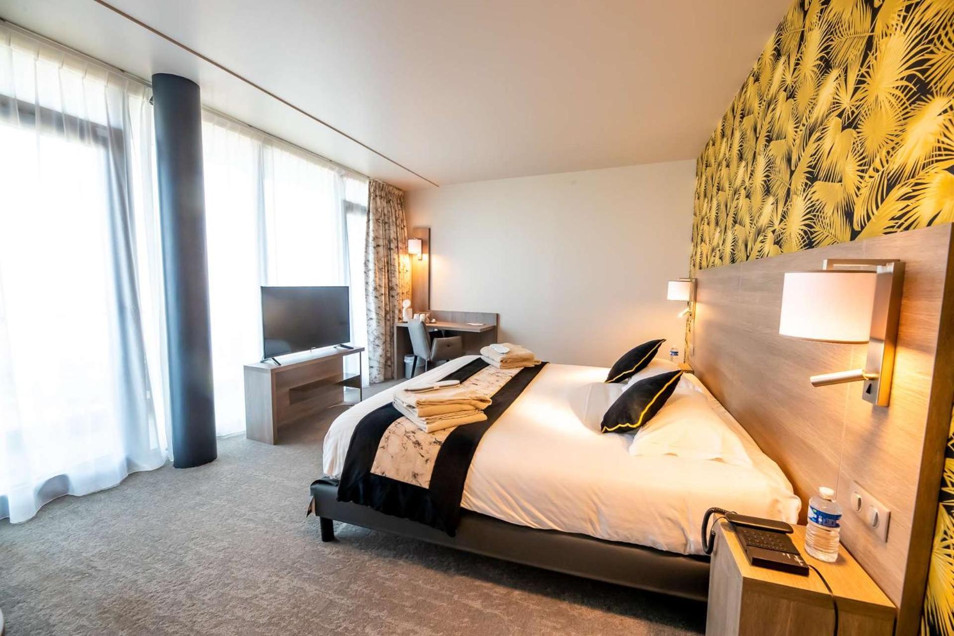 Brit Hotel Eden Spa องเฟลอร์ ภายนอก รูปภาพ