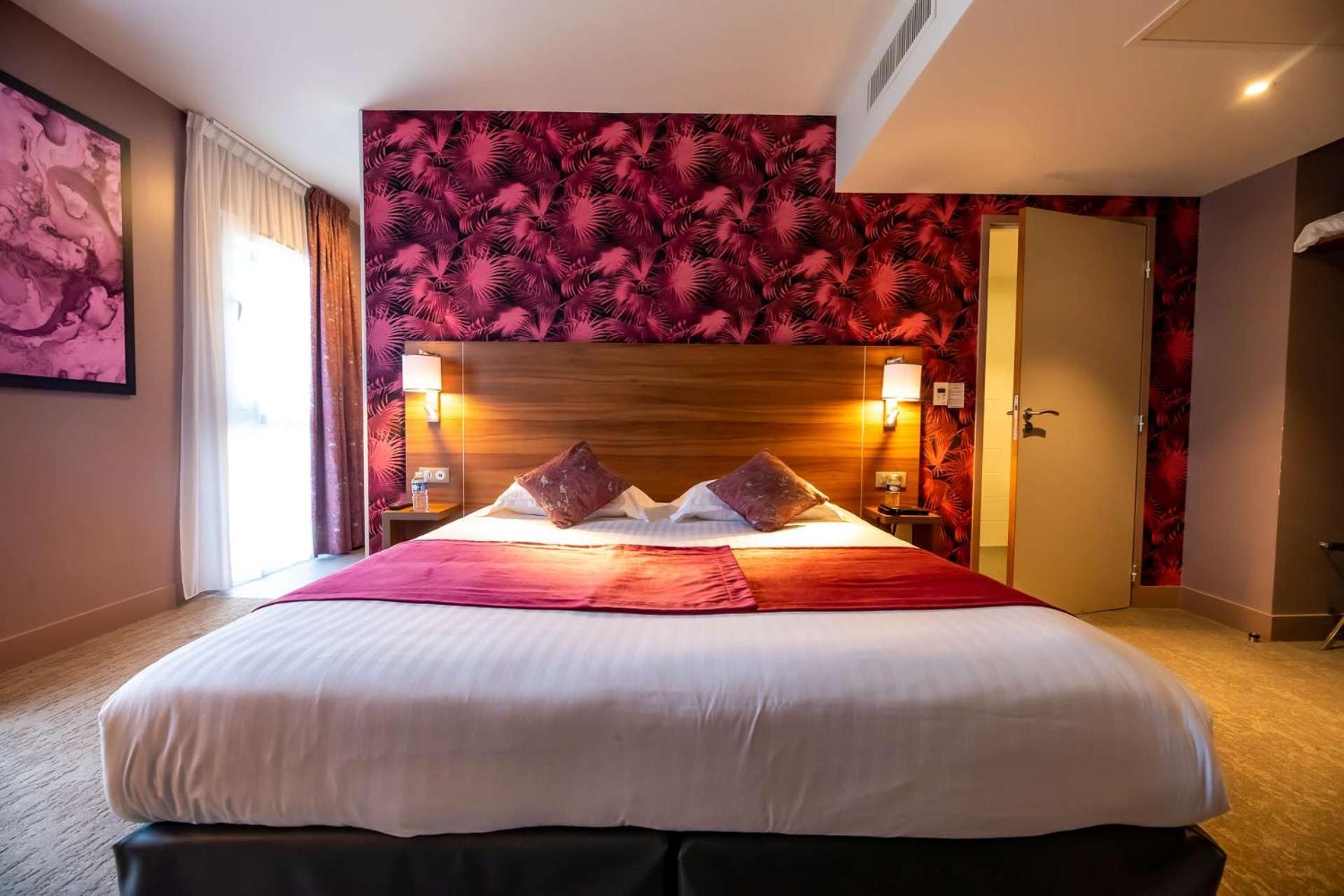 Brit Hotel Eden Spa องเฟลอร์ ภายนอก รูปภาพ