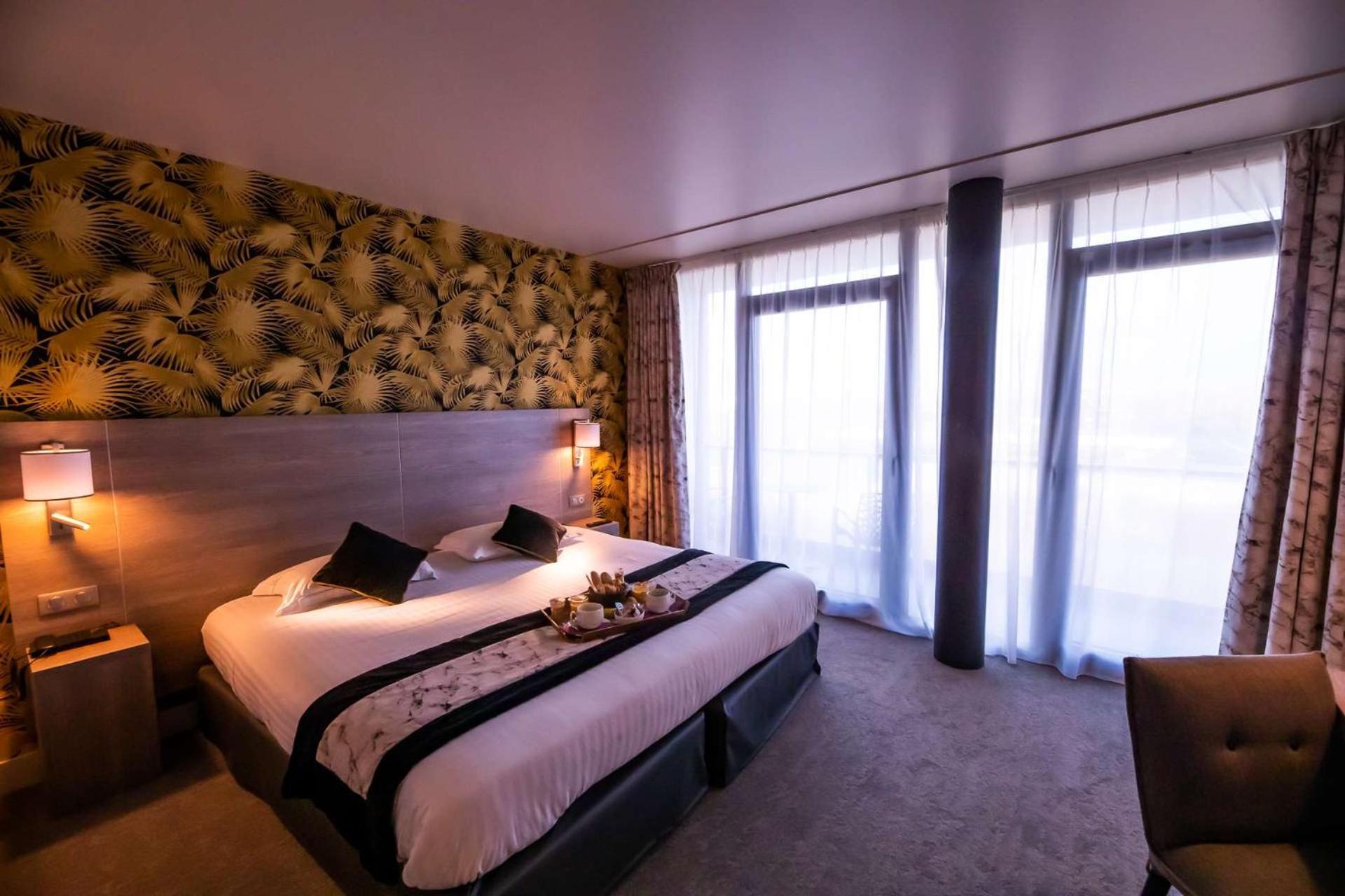 Brit Hotel Eden Spa องเฟลอร์ ภายนอก รูปภาพ