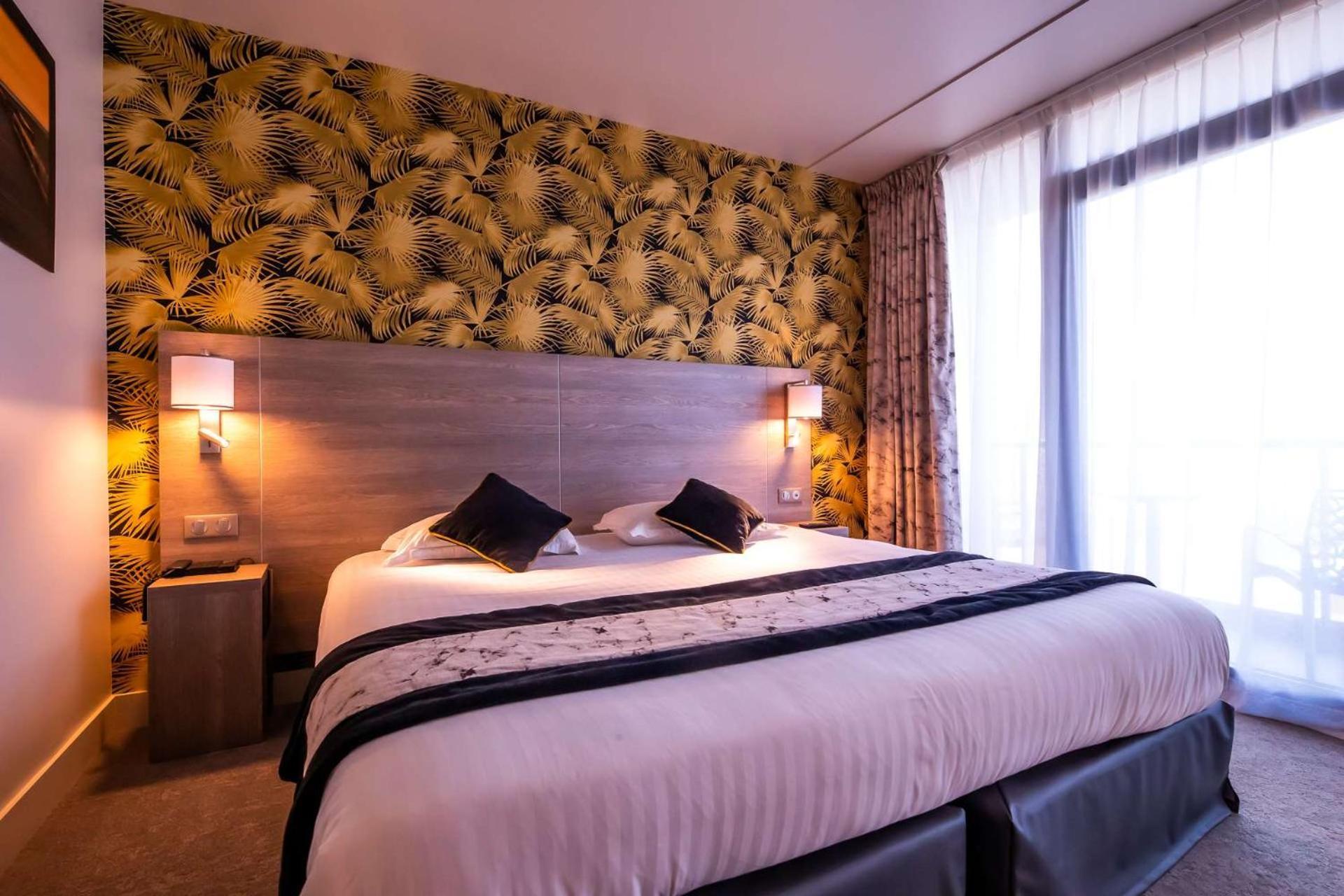 Brit Hotel Eden Spa องเฟลอร์ ภายนอก รูปภาพ