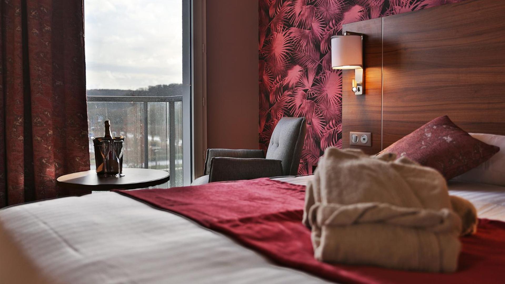 Brit Hotel Eden Spa องเฟลอร์ ภายนอก รูปภาพ