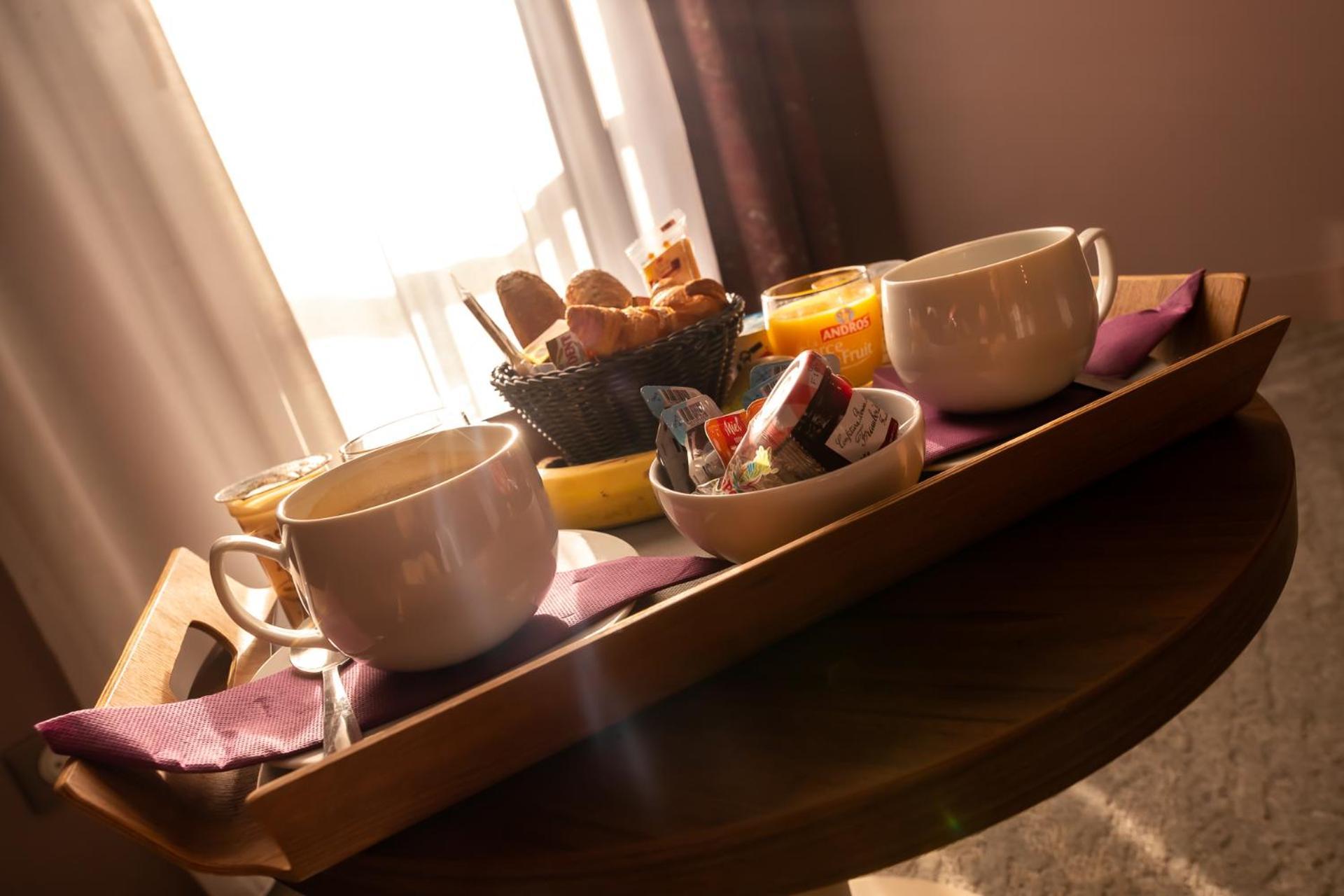 Brit Hotel Eden Spa องเฟลอร์ ภายนอก รูปภาพ