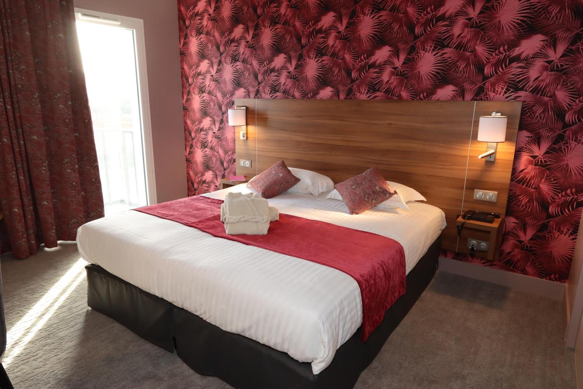 Brit Hotel Eden Spa องเฟลอร์ ภายนอก รูปภาพ